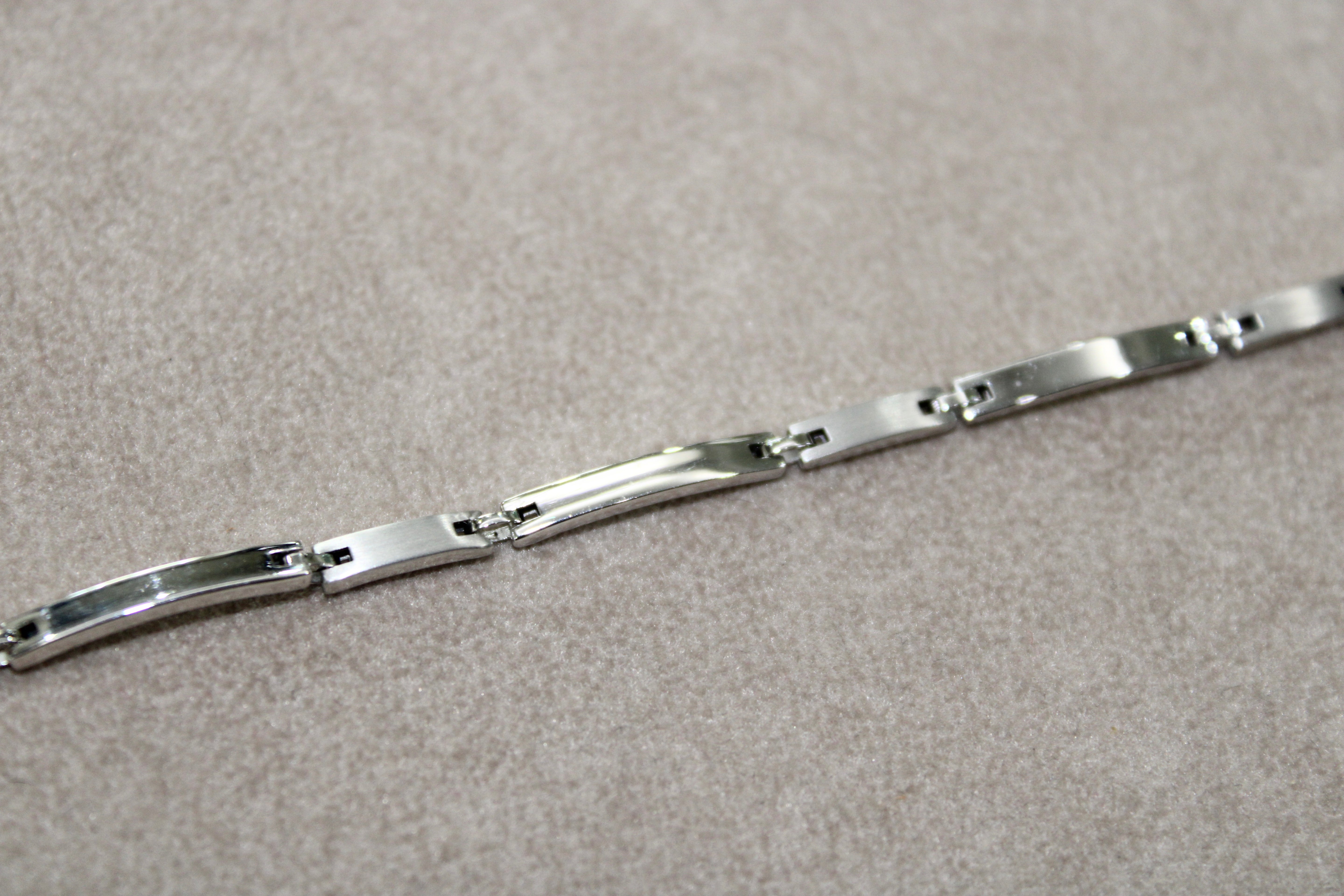 Bracciale in oro bianco 18k