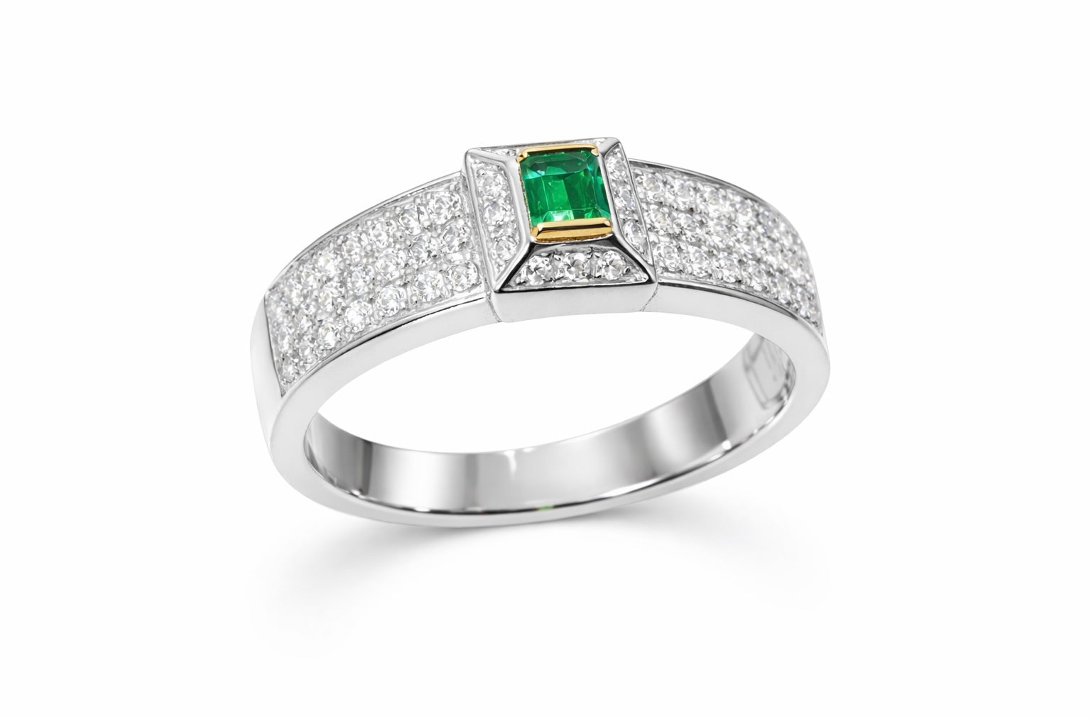 GR Anello Fascia Smeraldo e Brillanti