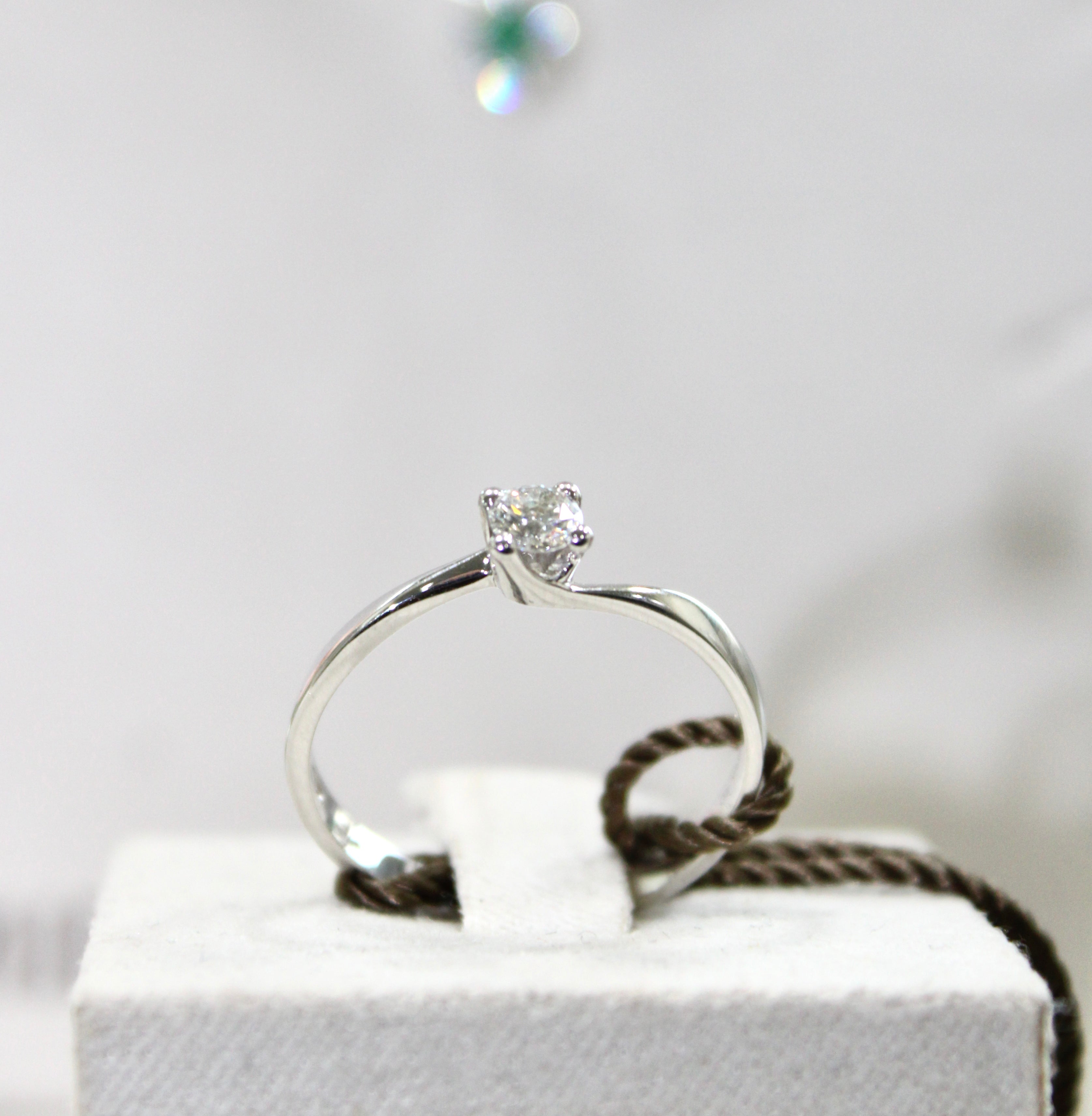 DonnaOro Anello Solitario DKA270