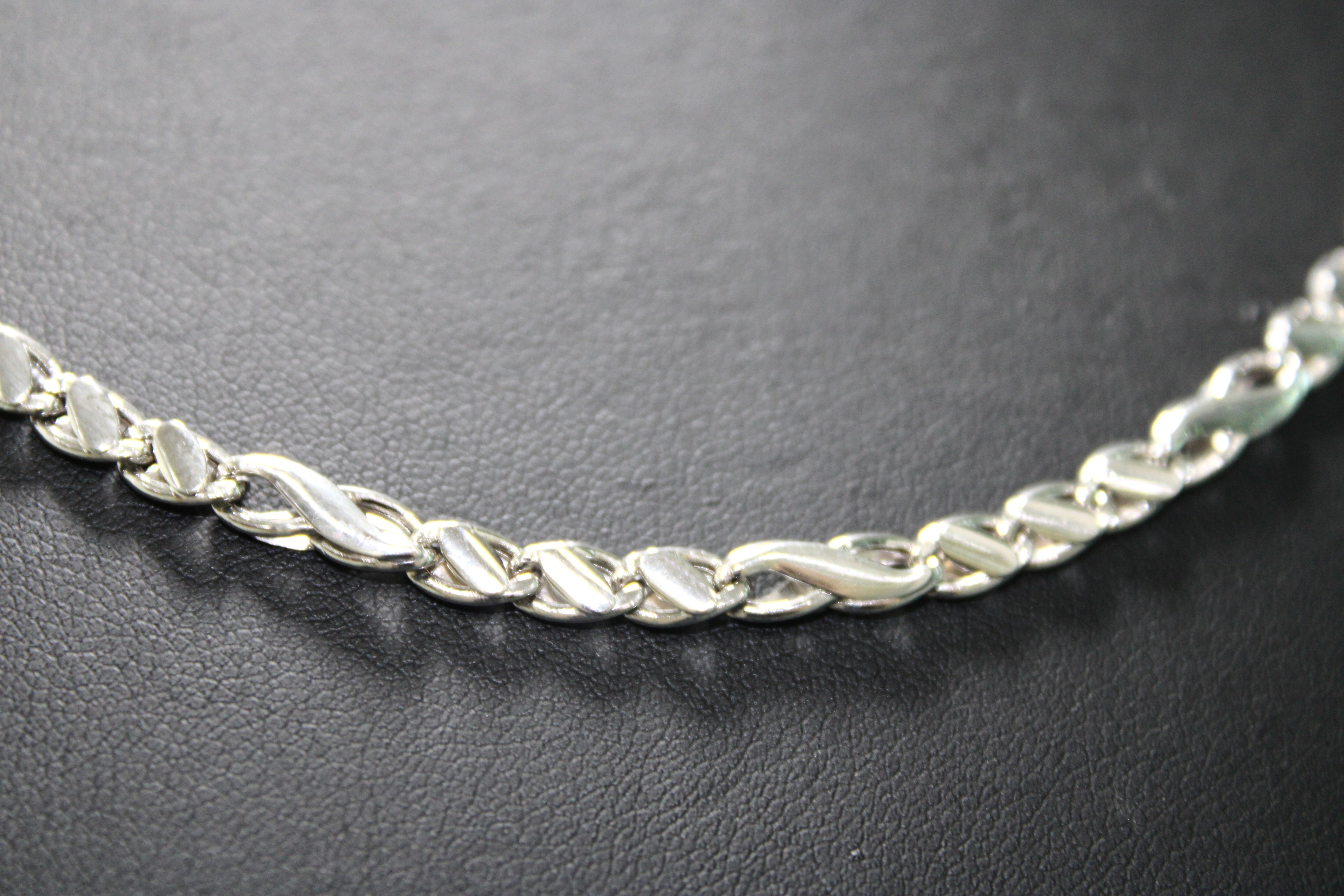 Collana in Oro Bianco 18K
