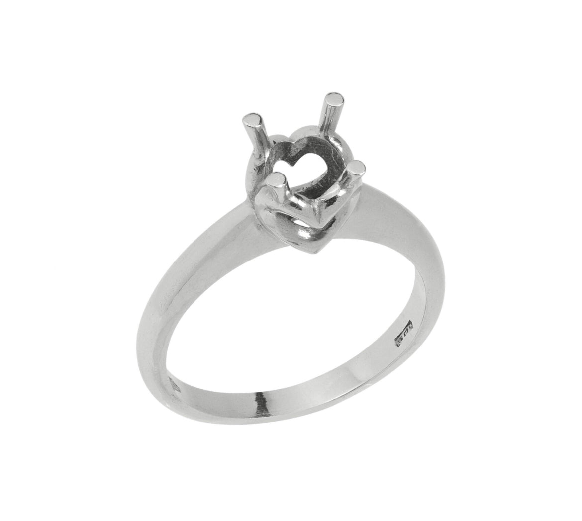 Anello Solitario Diritto Con Cuore