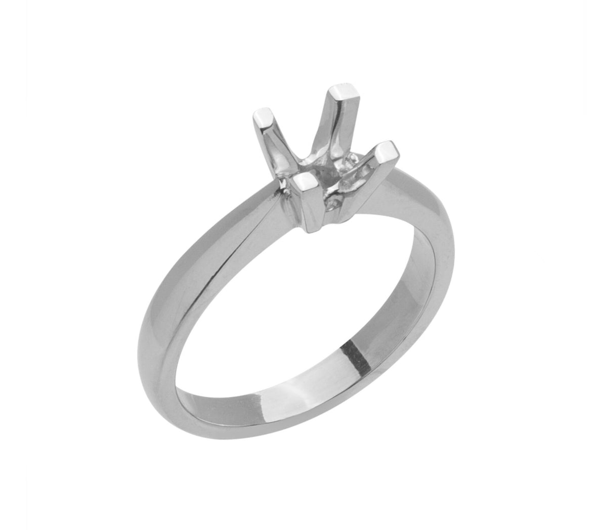 Anello Solitario Griffe Quadrate