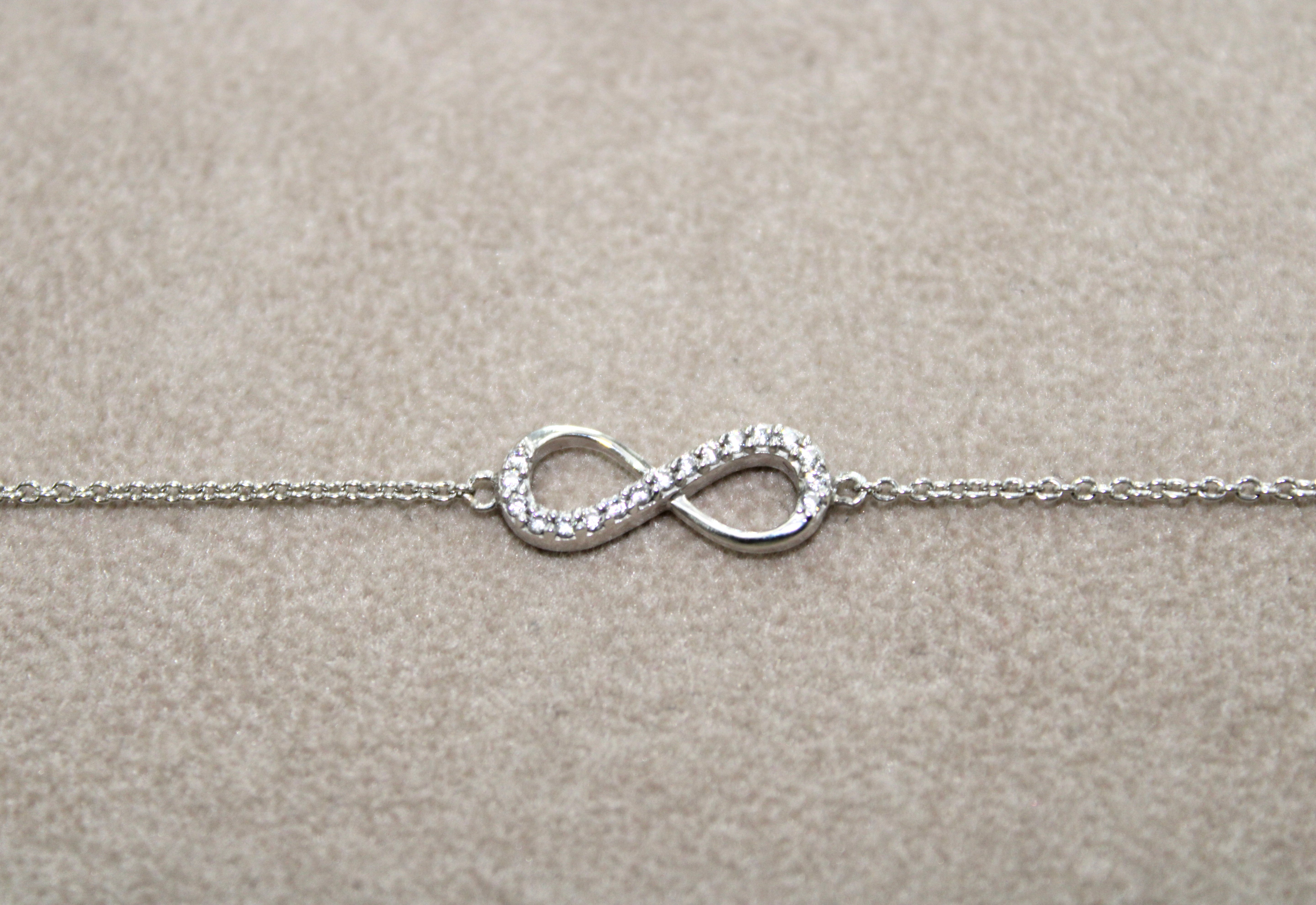 Bracciale Infinito in Oro Bianco 18K