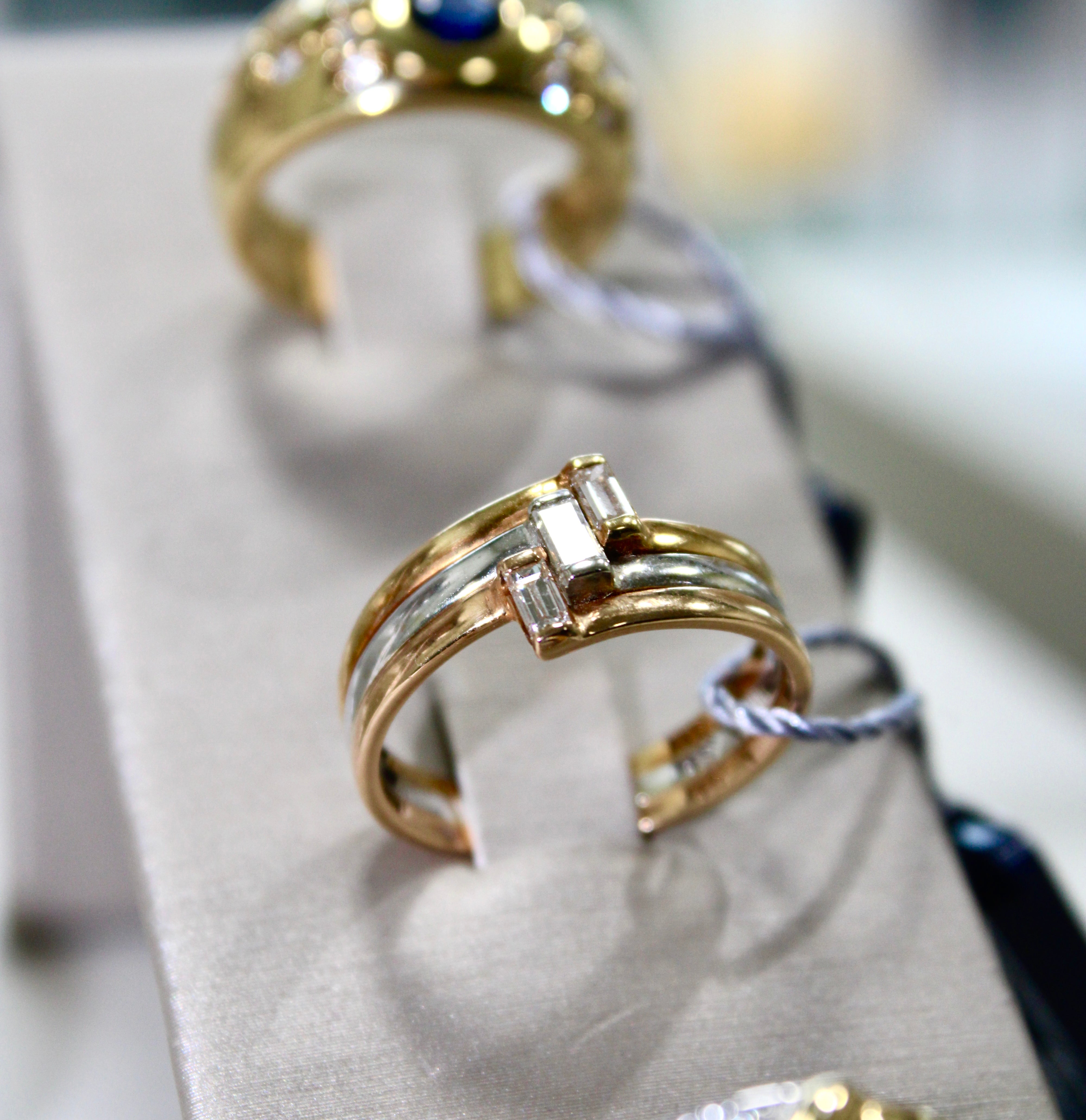 Anello Trilogy con Diamanti
