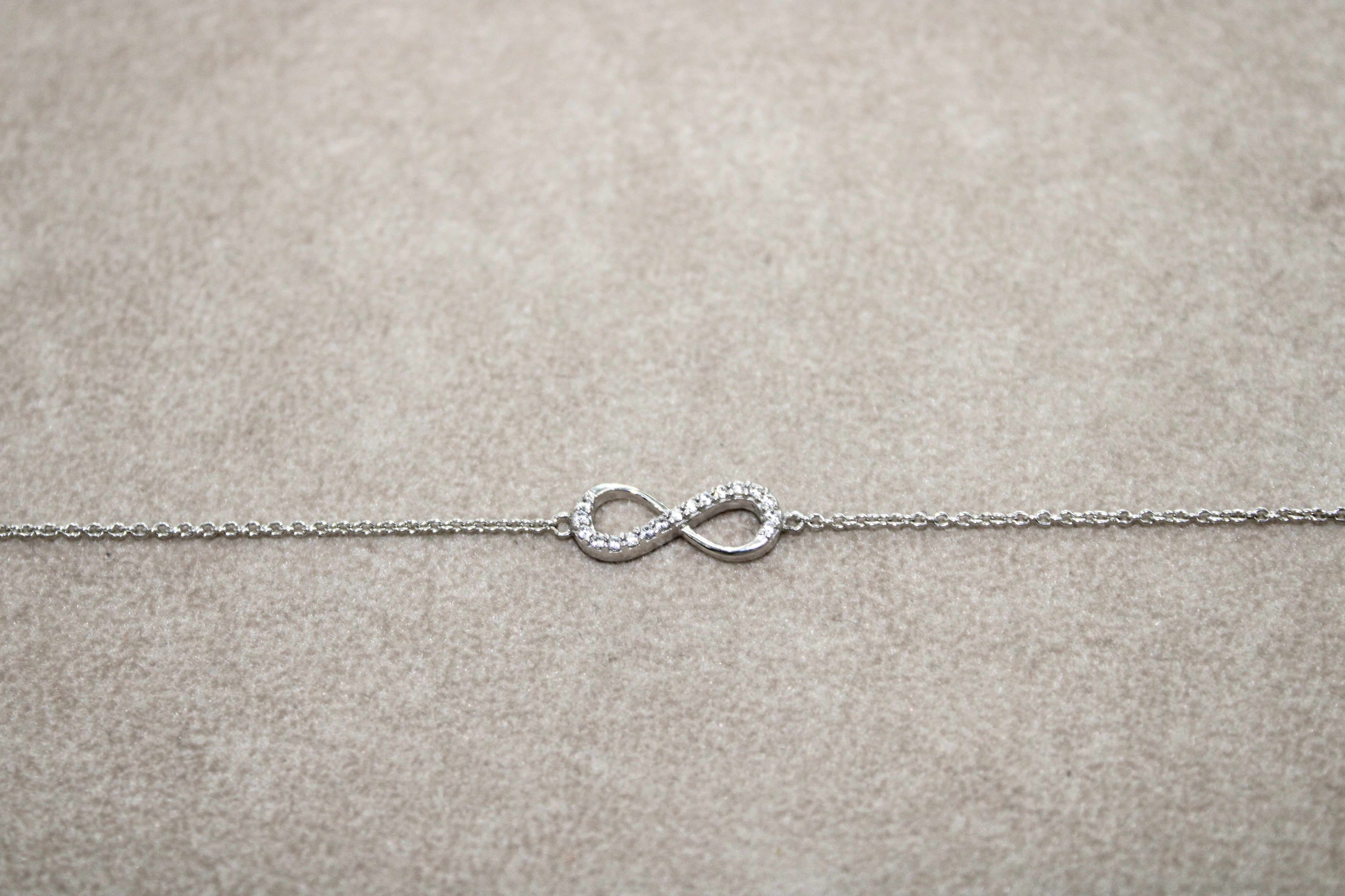 Bracciale Infinito in Oro Bianco 18K