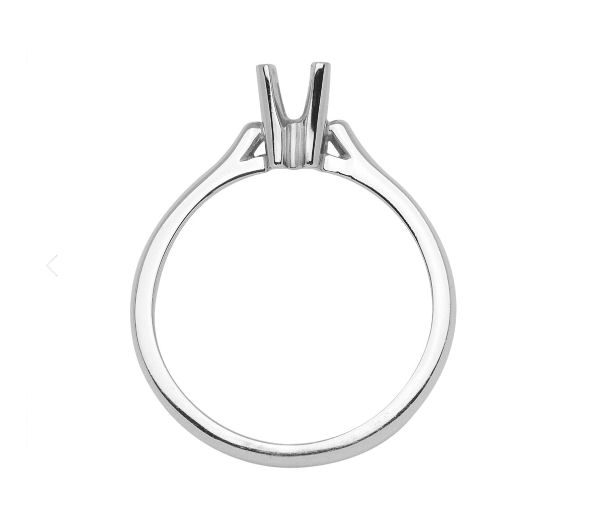 Anello Solitario Griffe a Lancia