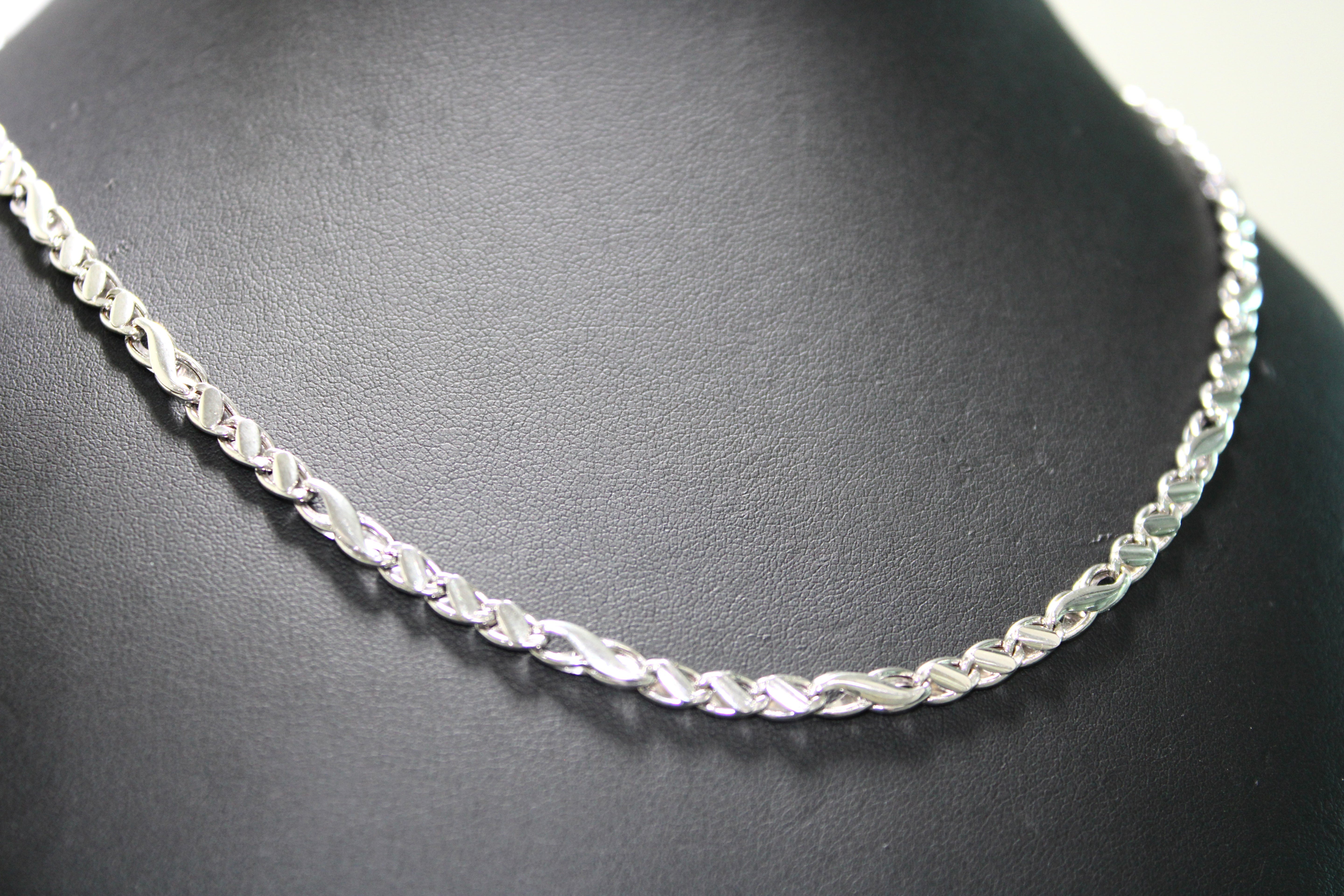 Collana in Oro Bianco 18K