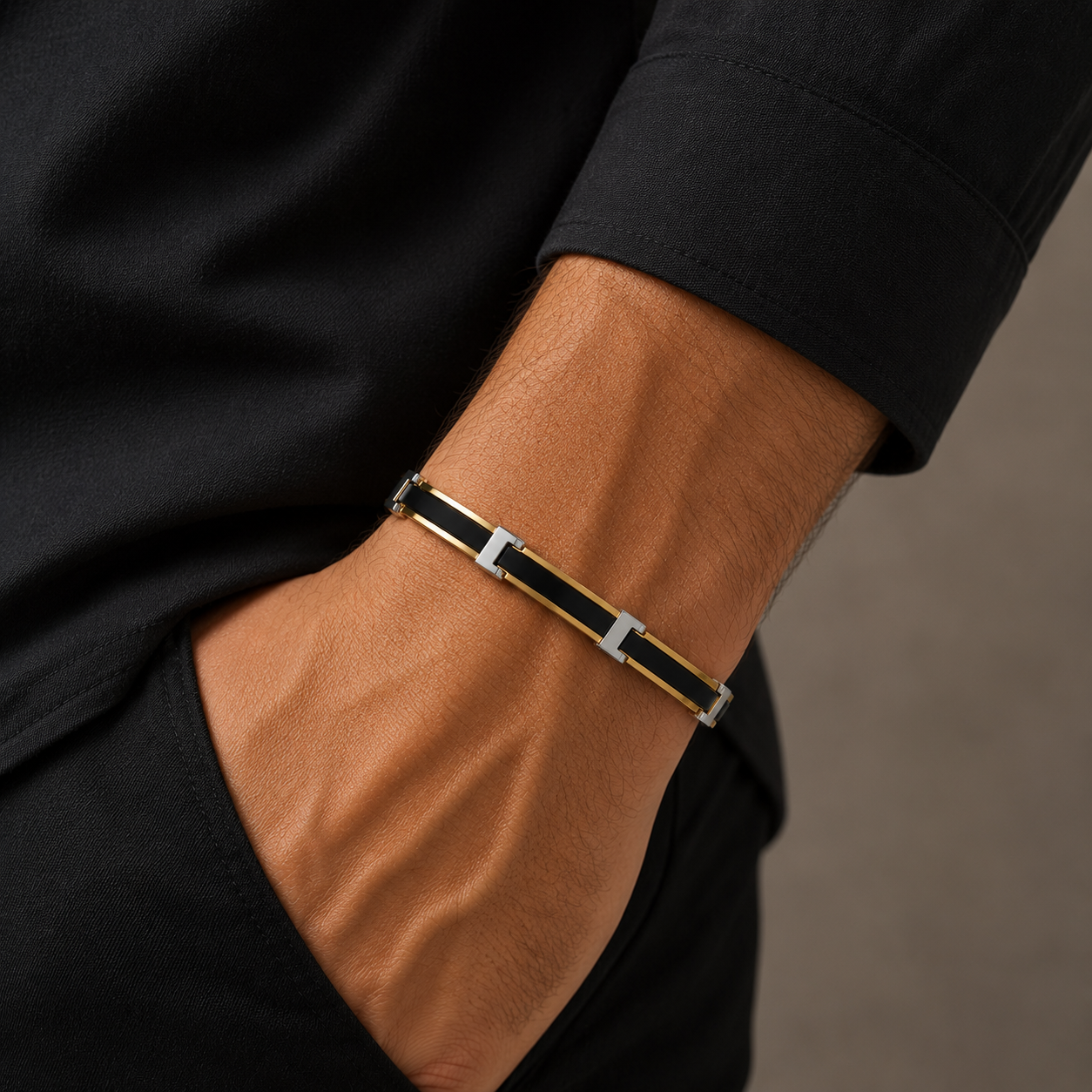 Bracciale rigido in oro giallo 18k