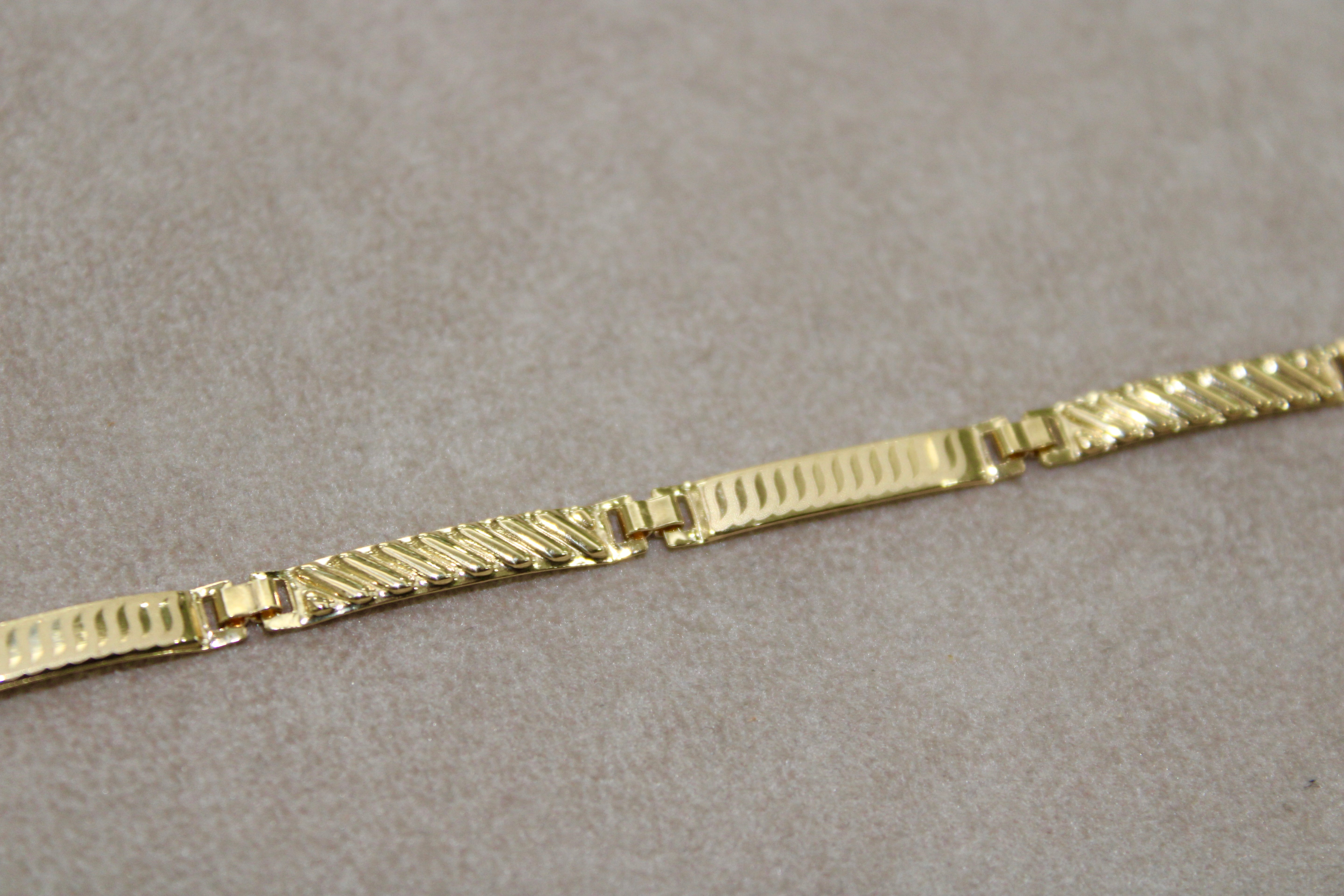 Bracciale Rigido in Oro Giallo 18k